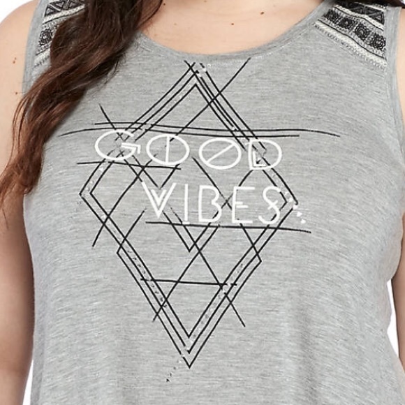 1 LEFT! NEW Graphic Good Vibes plus size top 1X - Picture 3 of 8